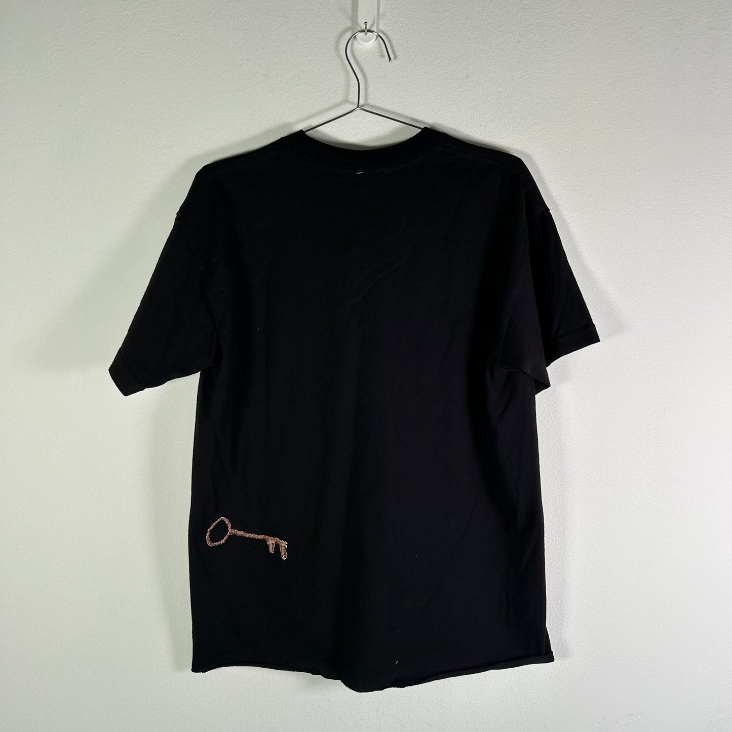 thesa graphic tee Tops