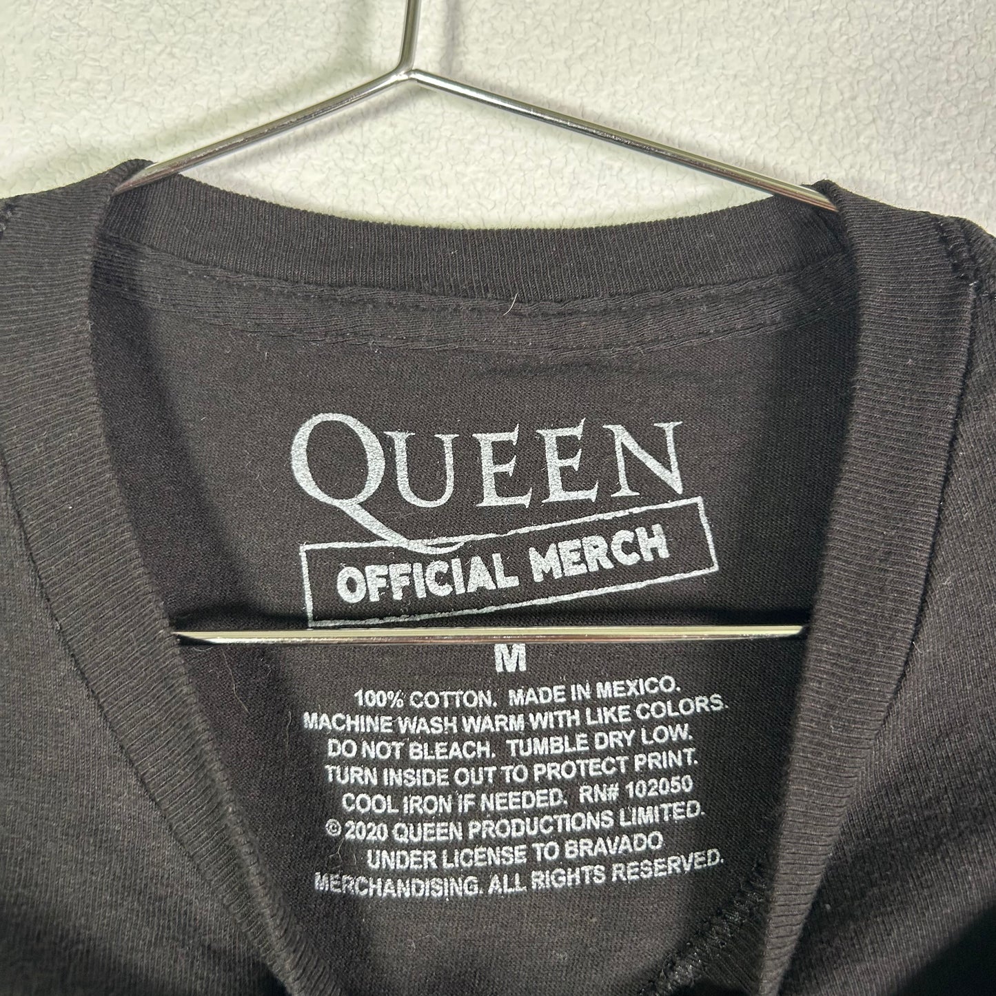 queen tee Tops