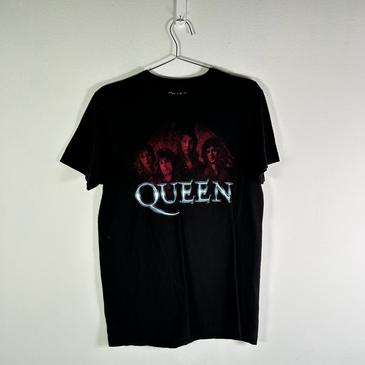 queen tee Tops