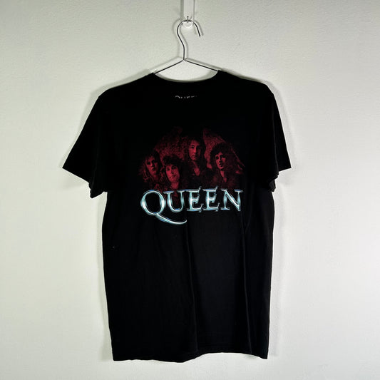 queen tee Tops