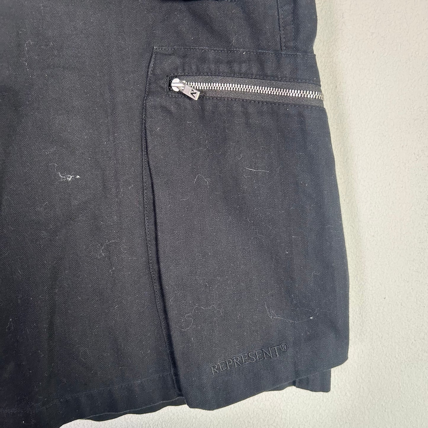 Represent  cargo shorts Bottoms