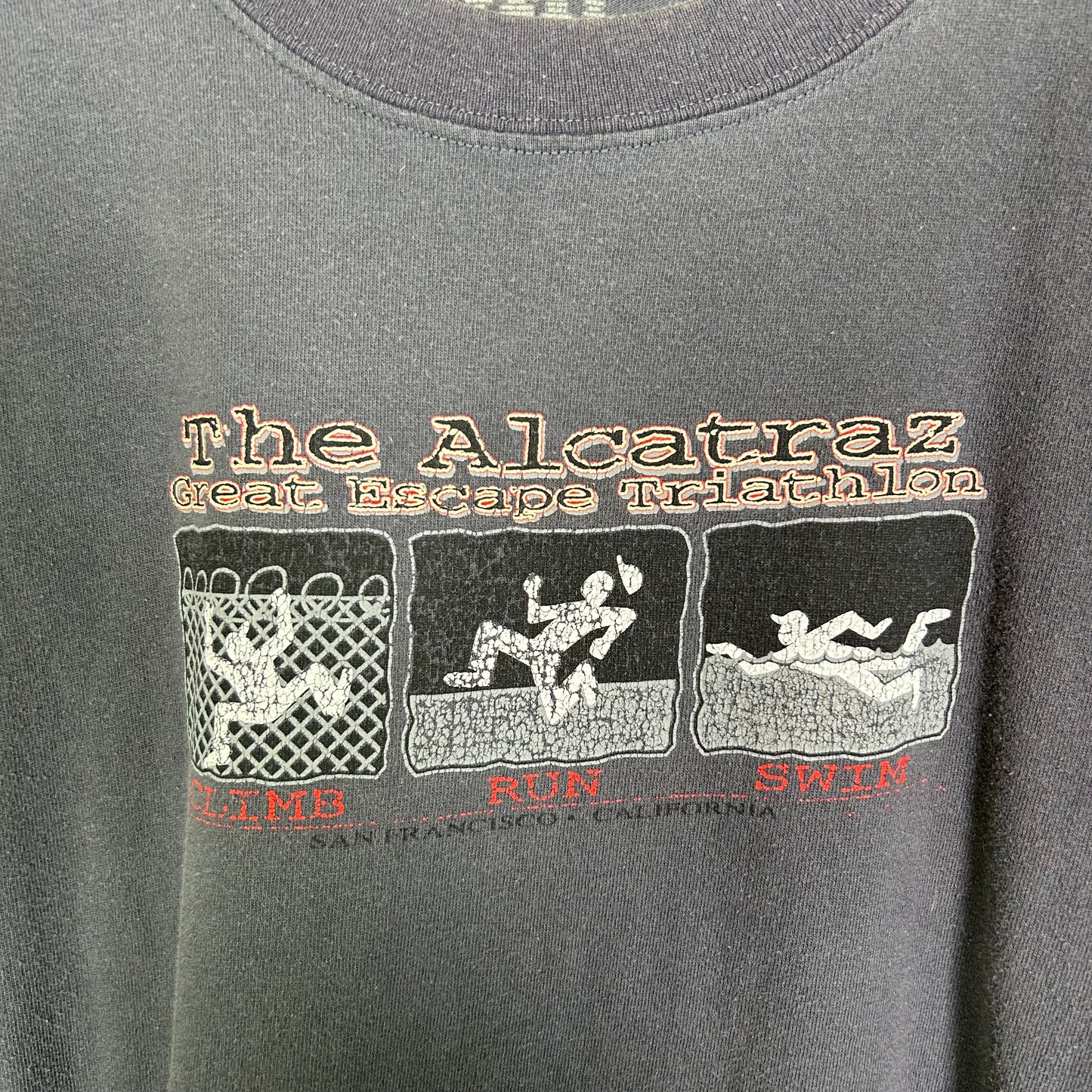 Fruit of the Loom Alcatraz graphic tee Tops