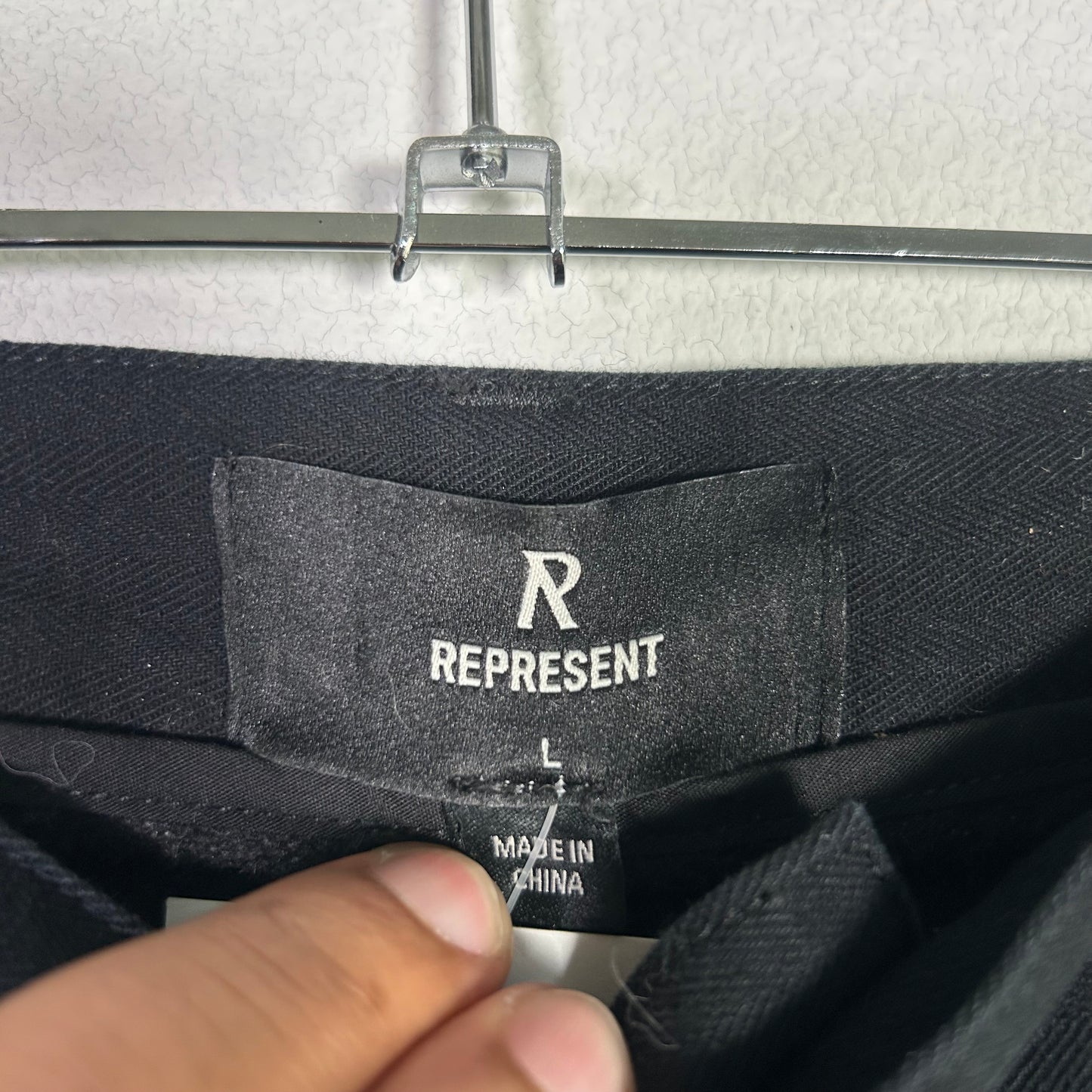 Represent  cargo shorts Bottoms