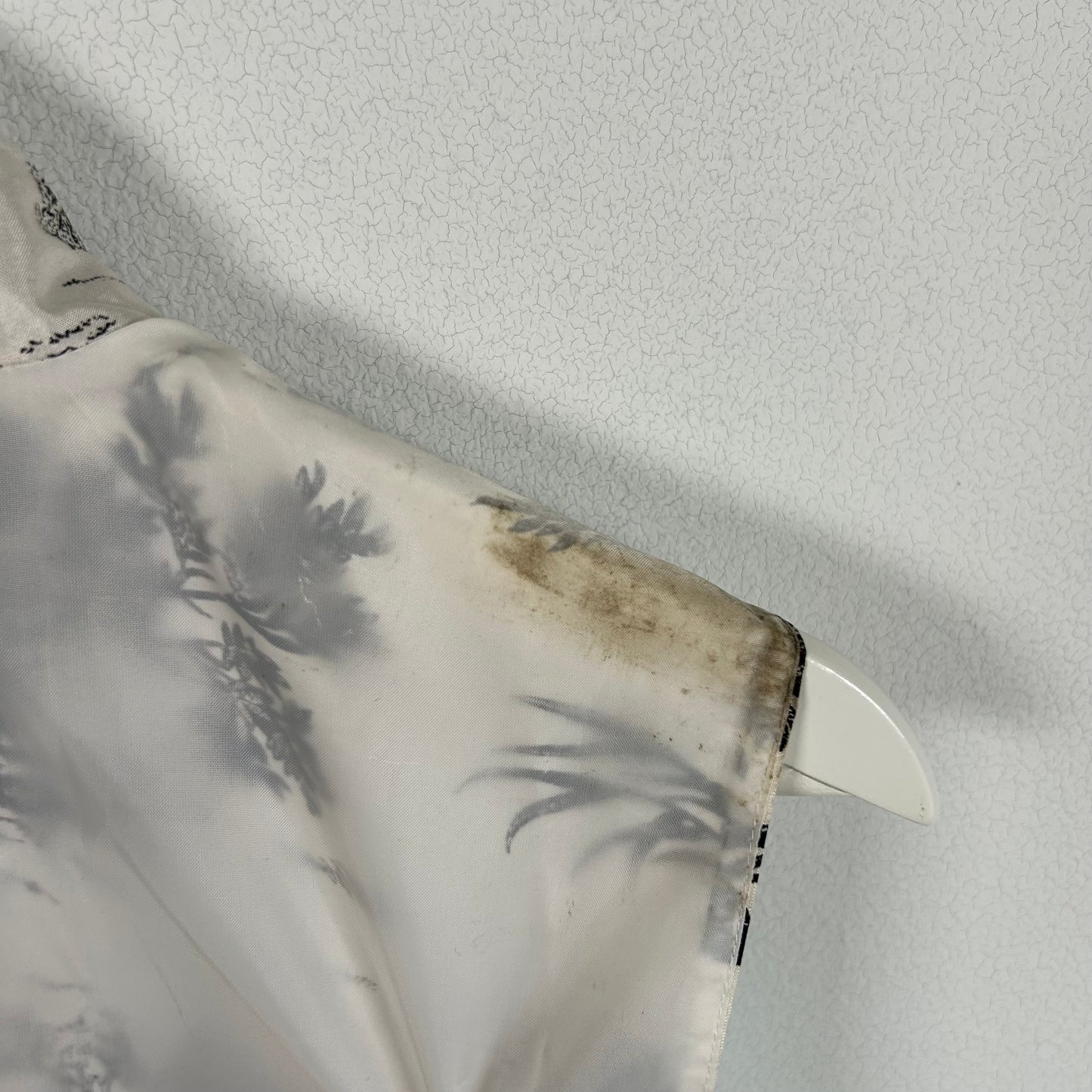 silk land patterned vest  Tops