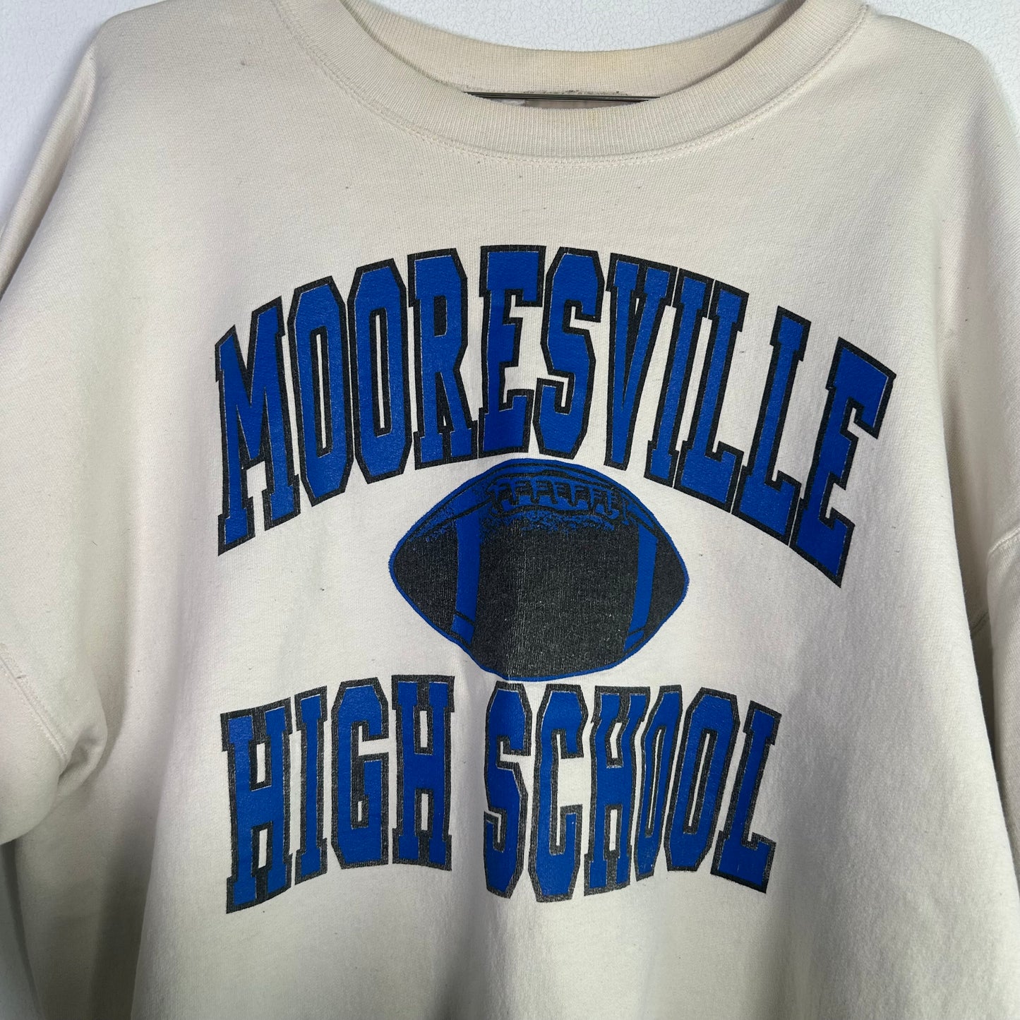 Hanes vtg Mooresville hs crew Tops