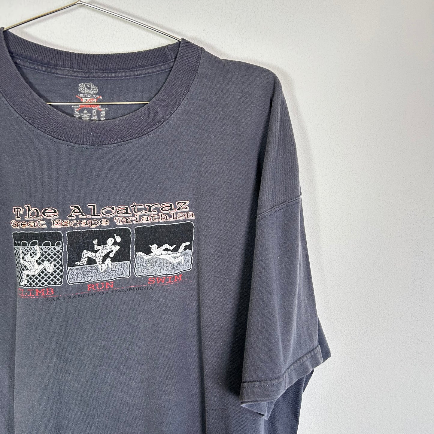 Fruit of the Loom Alcatraz graphic tee Tops