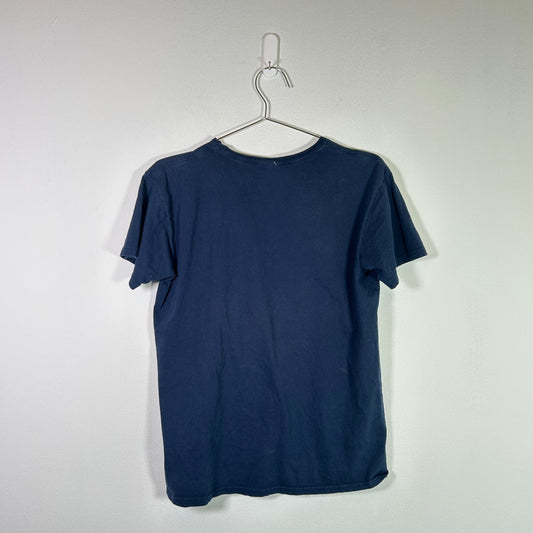 Gildan Outlaws graphic tee Tops